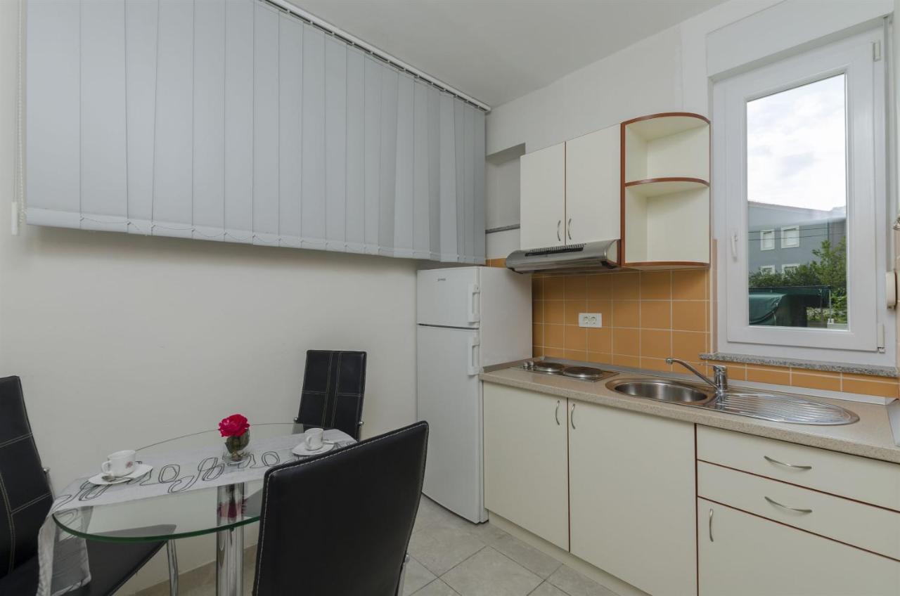 Apartments Marija Дуче Экстерьер фото